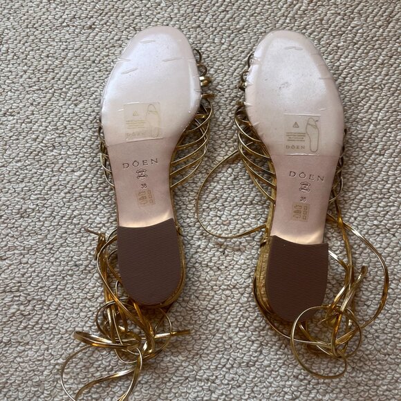 Doen - CASIMIRA SANDAL -- GOLD LEATHER - size 39 never worn - Picture 4 of 4
